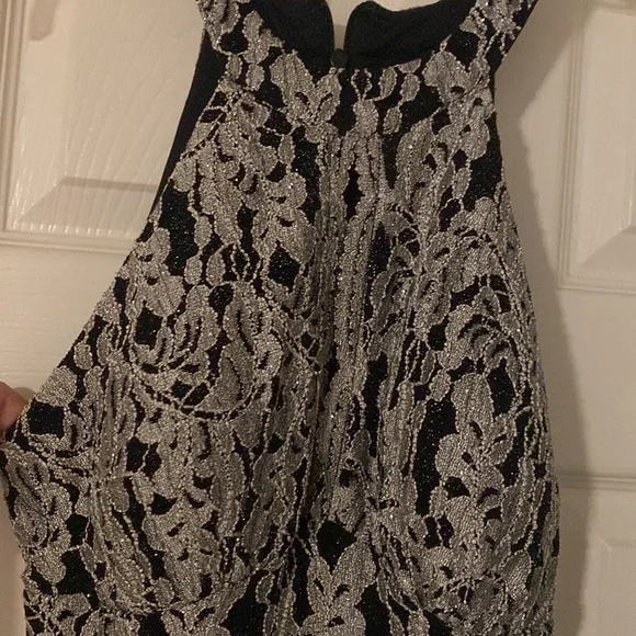 Formal Dress - Picture 3 of 5